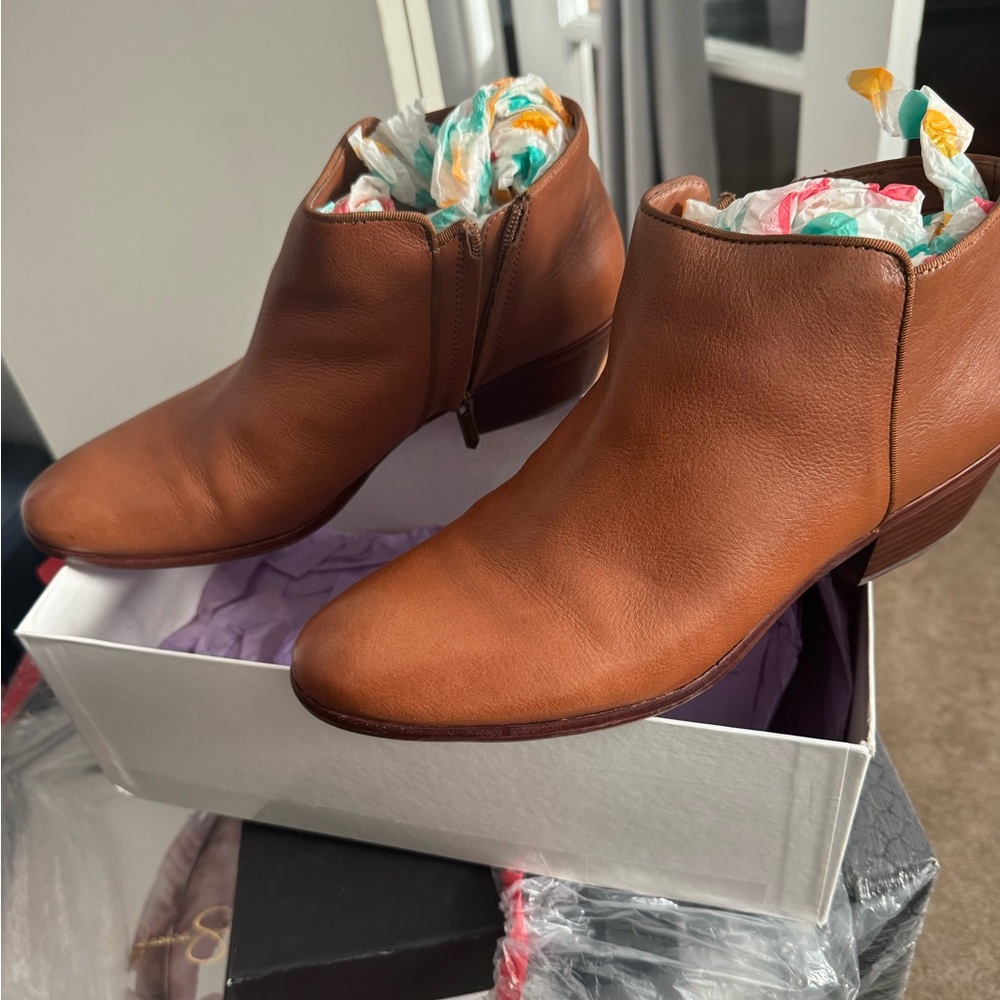 Sam Edelman Tan Leather “Putty” Ankle Booties